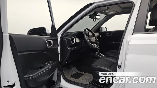 Hyundai Venue — Фото автомобиля 15