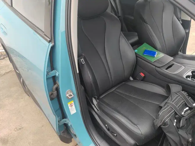 BYD Sealion 05 EV — Фото автомобиля 24