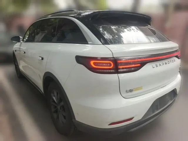Leapmotor C11 — Фото автомобиля 4