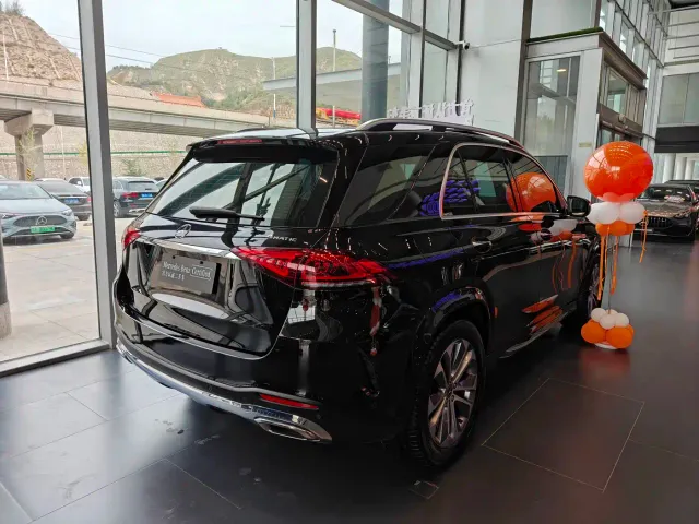 Mercedes-Benz GLE-Class — Фото автомобиля 11