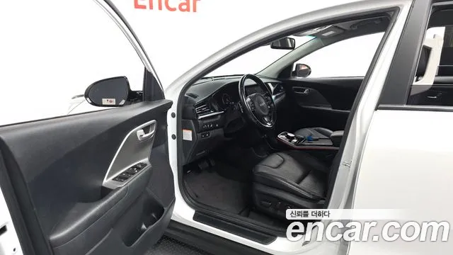 Kia Niro — Фото автомобиля 15