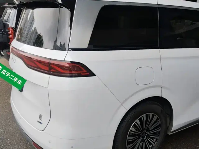 BYD Xia — Фото автомобиля 6