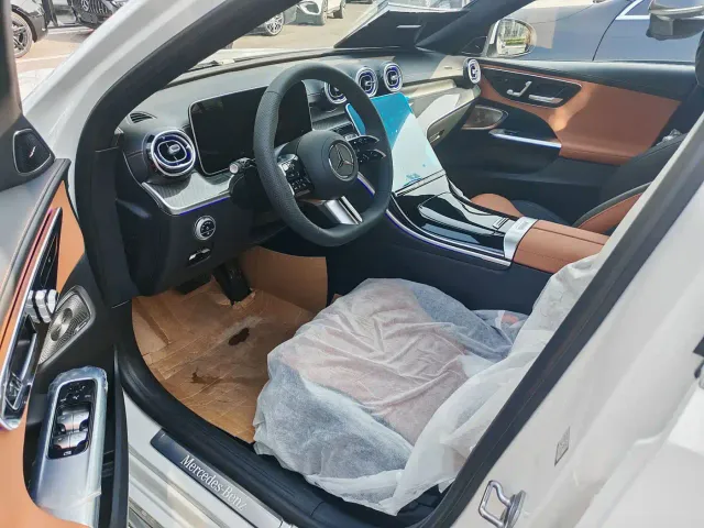 Mercedes-Benz C-Class — Фото автомобиля 2