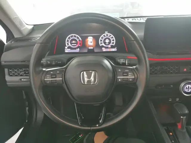 Honda Accord — Фото автомобиля 10