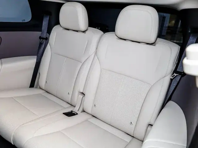 Li Auto Li i8 2025 Standard Edition — Фото автомобиля 11