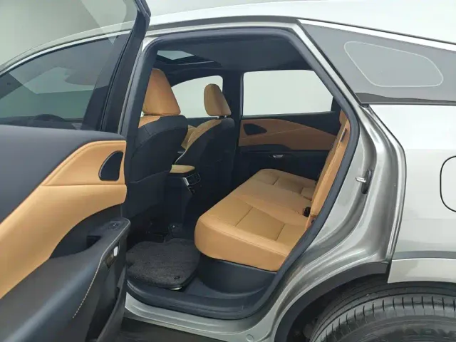 Lexus RX — Фото автомобиля 22