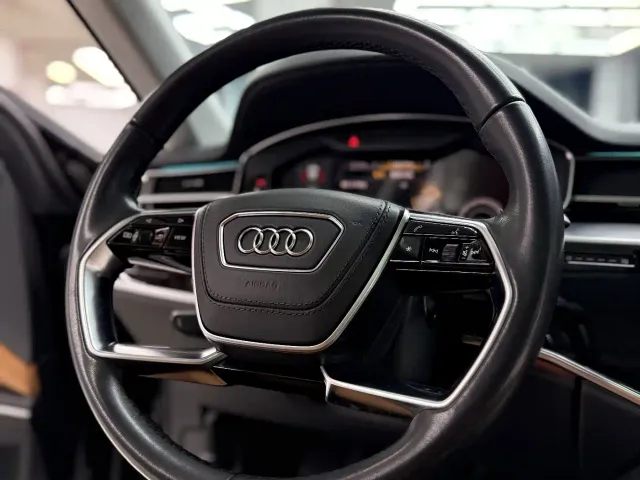 Audi A8 — Фото автомобиля 14