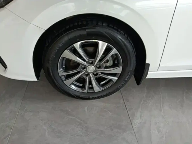 Changan Eado — Фото автомобиля 22