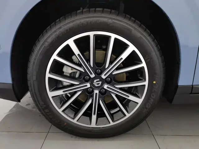 Leapmotor B10 — Фото автомобиля 17