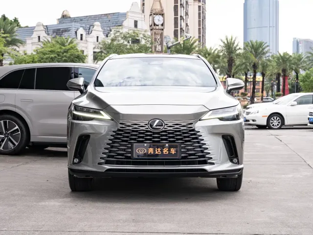 Lexus RX — Фото автомобиля 2