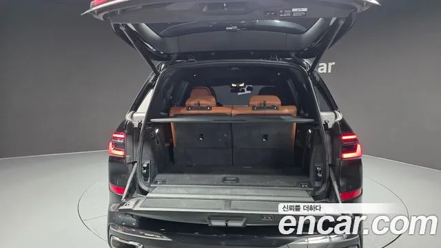 BMW X7 — Фото автомобиля 30