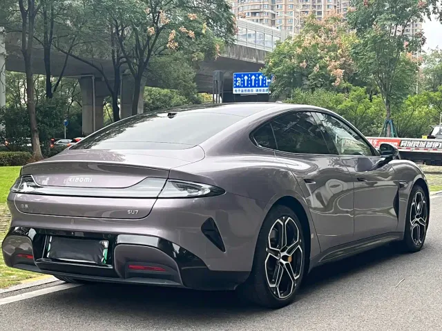 Xiaomi SU7 — Фото автомобиля 7