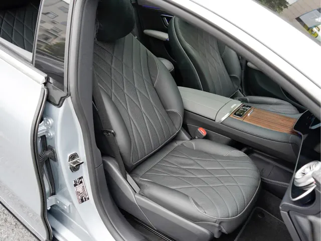 Mercedes-Benz EQS — Фото автомобиля 17