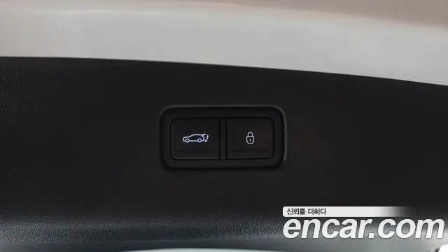 Genesis GV70 — Фото автомобиля 23