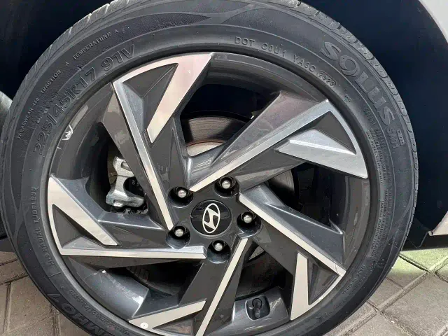 Hyundai Elantra — Фото автомобиля 13