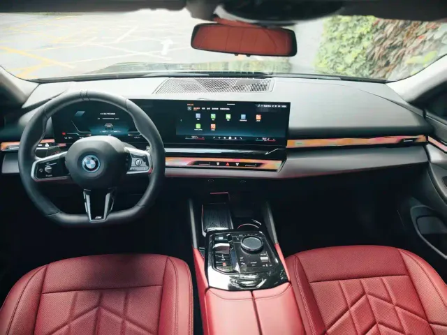 BMW i5 — Фото автомобиля 9