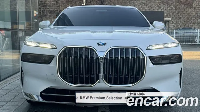 BMW 7-Series — Фото автомобиля 3
