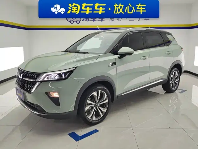 Фотография автомобиля — Wuling Asta
