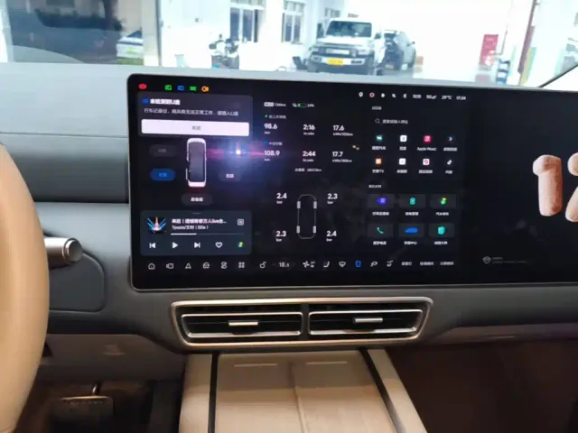 Li Auto MEGA — Фото автомобиля 8