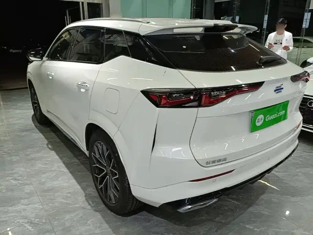 Changan Oshan Z6 EV — Фото автомобиля 22