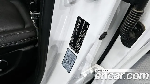 Genesis GV70 2.5T Бензин 2WD — Фото автомобиля 30