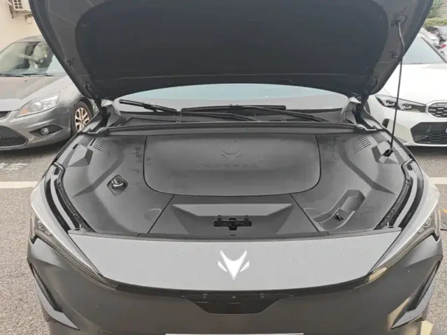 Arcfox Alpha T5 — Фото автомобиля 19