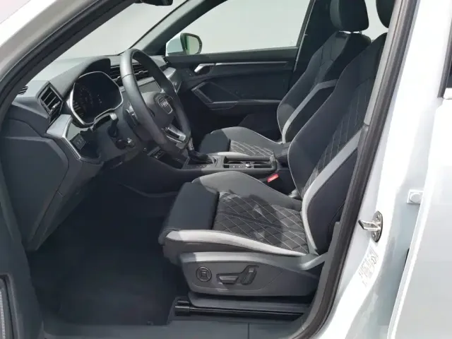 Audi Q3 — Фото автомобиля 12