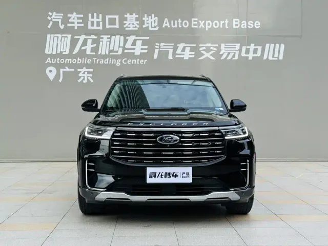 Ford Explorer — Фото автомобиля 2