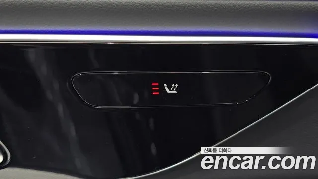 Mercedes-Benz E-Class — Фото автомобиля 12