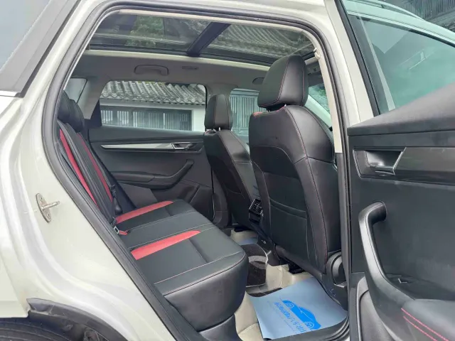 Skoda Karoq — Фото автомобиля 9