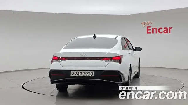 Hyundai Avante — Фото автомобиля 4
