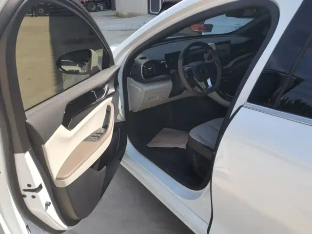 BYD Qin PLUS — Фото автомобиля 15