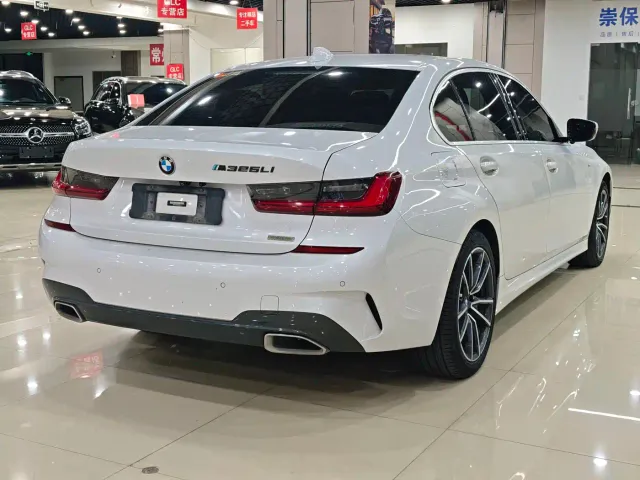 BMW 3 Series — Фото автомобиля 9