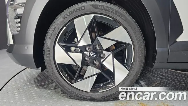 Hyundai Kona Kona (SX2) Бензин 1.6 турбо 2WD — Фото автомобиля 2
