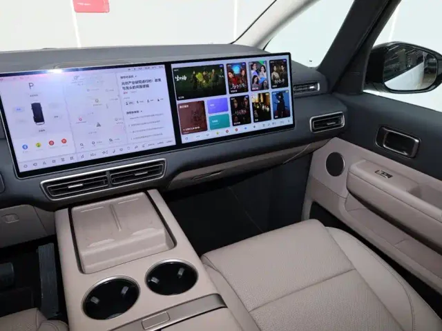 Li Auto MEGA — Фото автомобиля 25