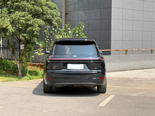 Li Auto L9 — Фото автомобиля 6