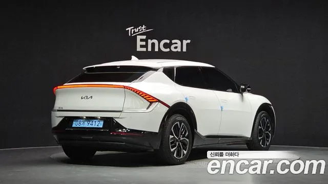Kia EV6 — Фото автомобиля 2