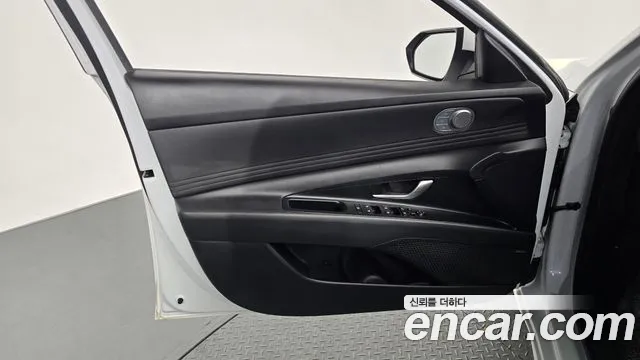 Hyundai Avante CN7 — Фото автомобиля 13