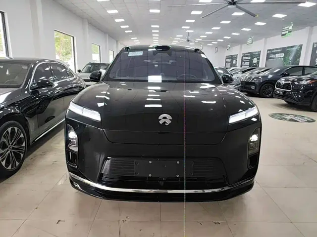 Nio ES8 — Фото автомобиля 2