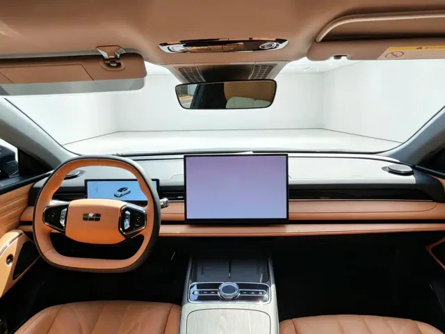 Geely Galaxy Xingyao 8 — Фото автомобиля 9
