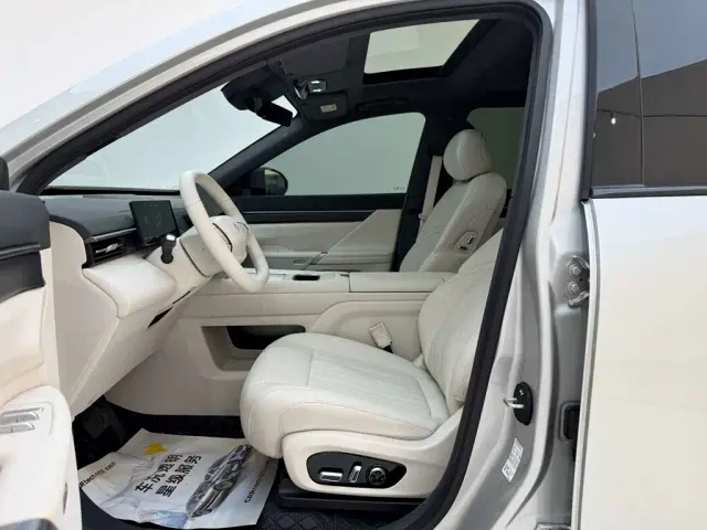 Dongfeng eπ 008 — Фото автомобиля 15