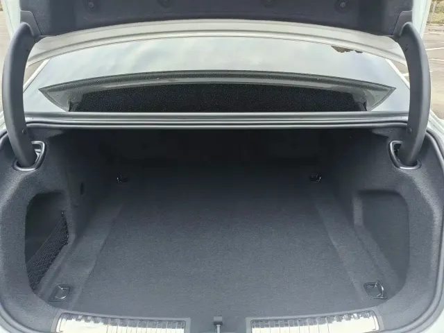 Audi A6L — Фото автомобиля 8