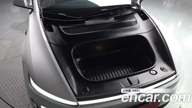 Tesla Model Y — Фото автомобиля 5