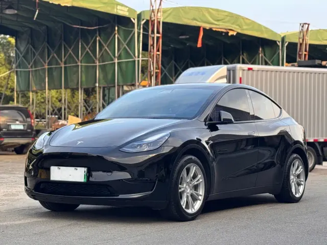 Фотография автомобиля — Tesla Model Y