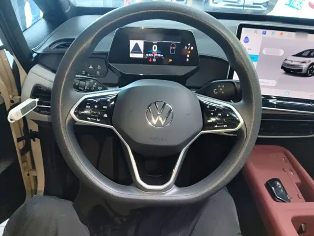 Volkswagen ID.3 — Фото автомобиля 10