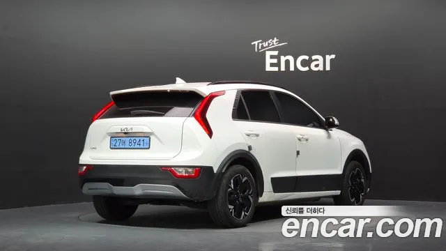 Kia Niro — Фото автомобиля 2