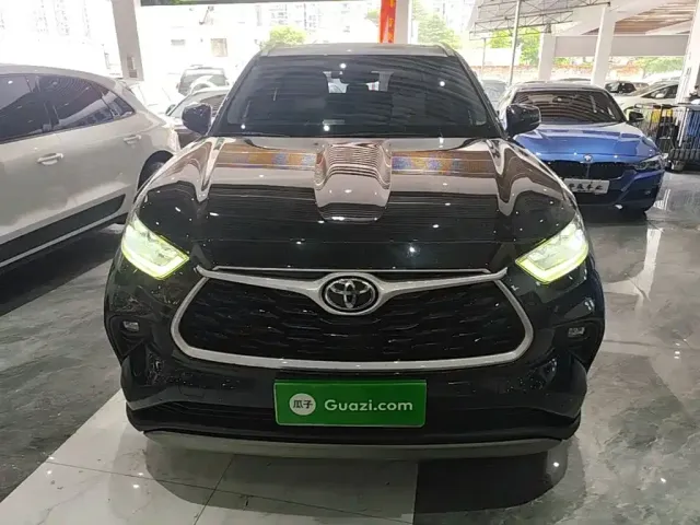 Toyota Highlander 2022 380T 4WD Premium 7-Seater — Фото автомобиля 2