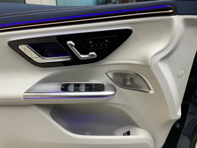 Mercedes-Benz EQE SUV — Фото автомобиля 7