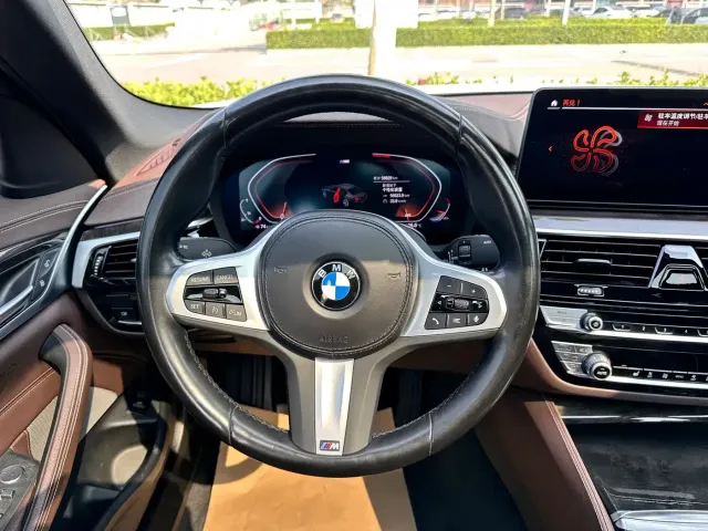 BMW BMW 5 Series 2022 525Li M Sport Package — Фото автомобиля 10