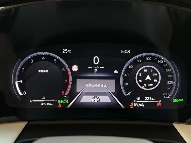 Lexus LM — Фото автомобиля 14